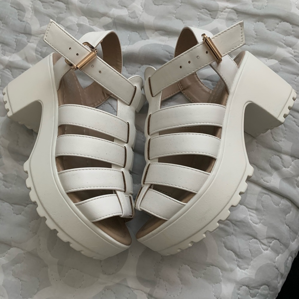 All White Wedges